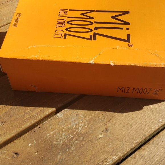 "Kit" ruby leather Maryjane stacked heels - new in box! - Picture 15 of 16